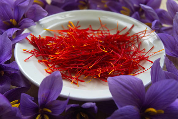 Saffron for Skin: Why This Golden Ingredient is a Game-Changer